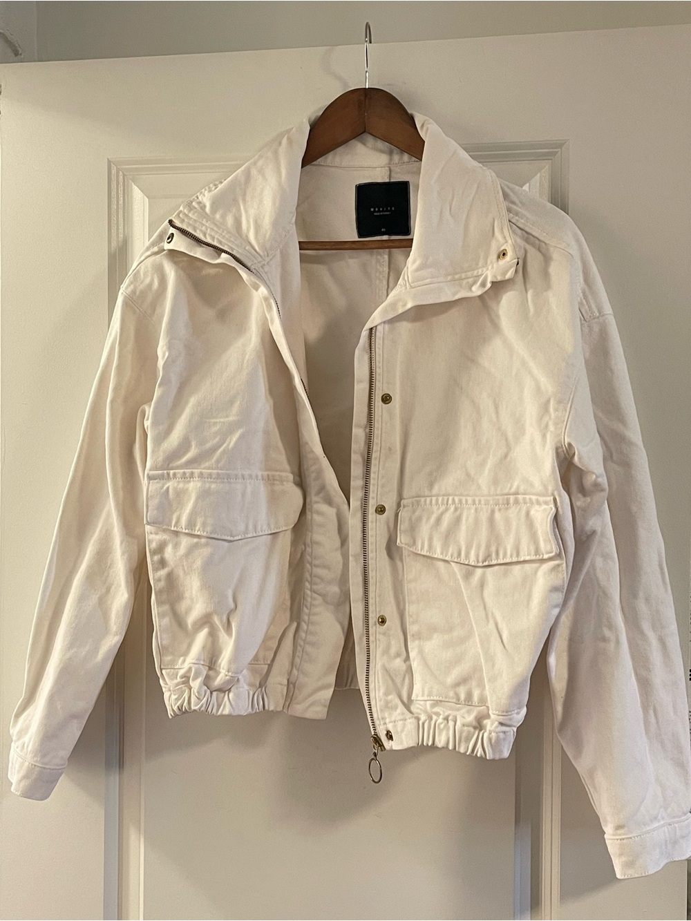 Men's Off-White Utility Jacket with Front Pockets